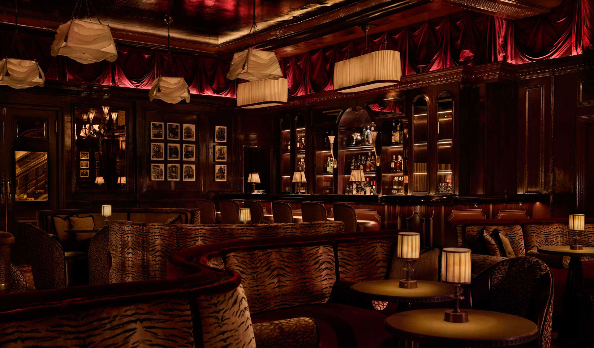 Nellie's Tavern - Simpson's in the Strand